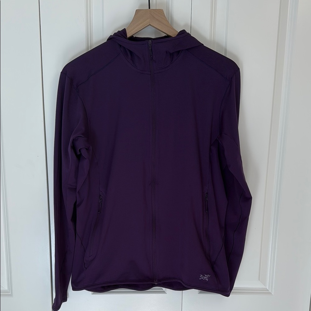 Women’s Arc’Teryx Kyanite lt Hoody, size Large purple